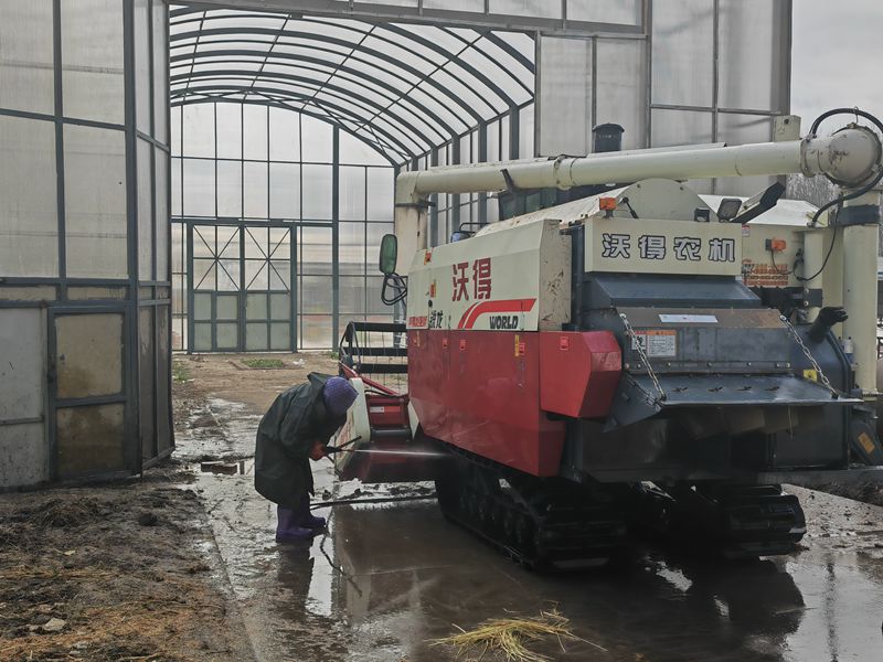清洗农机具 (2).jpg