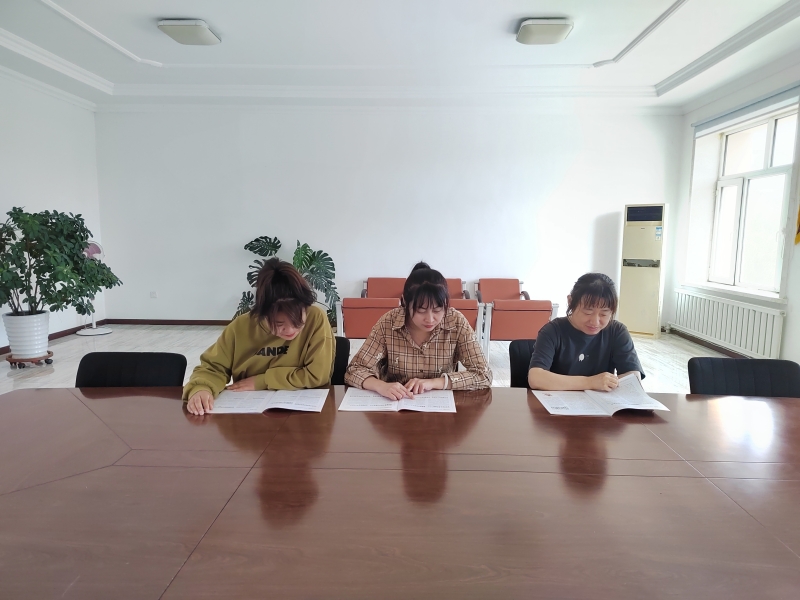 1725582818108277.jpg 读书001.jpg