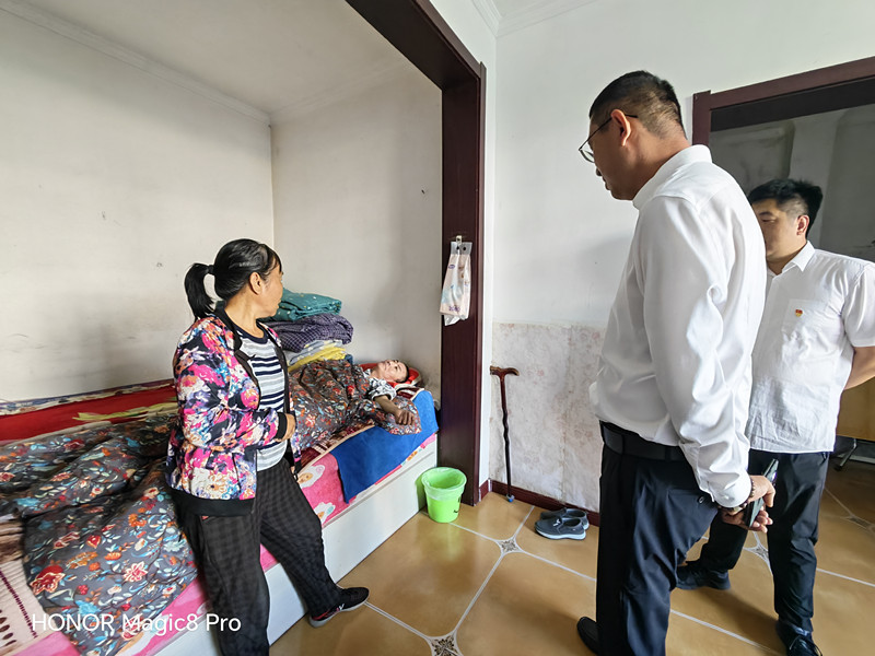 1783037103932063.jpg 6区慰问照片1_副本.jpg